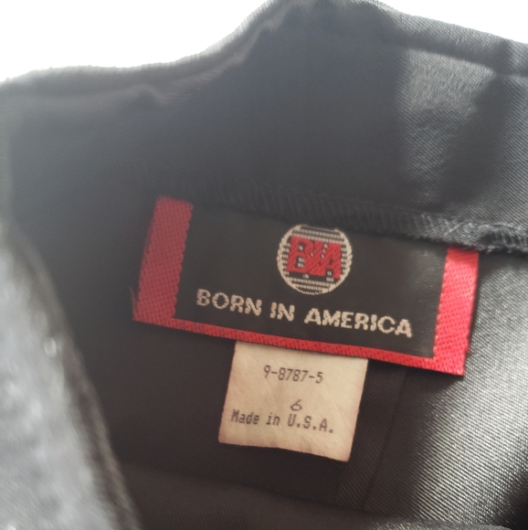 2 skirts bundle. 1 Black and 1 Tan pencil skirt with side split back zip. - Picture 10 of 10